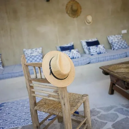 Center With Pool شقة فندقية روندا