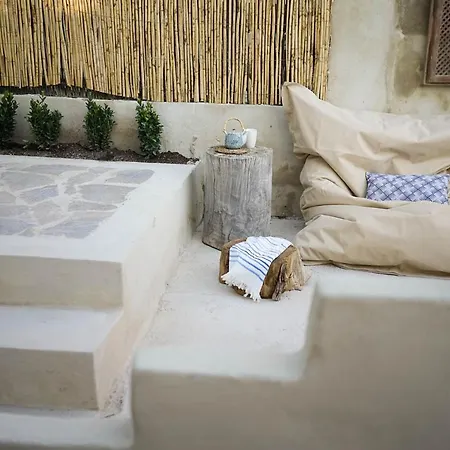 Center With Pool شقة فندقية